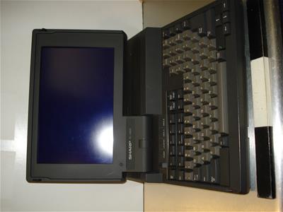 Φορητός ηλεκτρονικός υπολογιστής Sharp PC - 4600