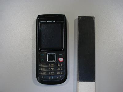 Κινητό τηλέφωνο Nokia 1680 c-2