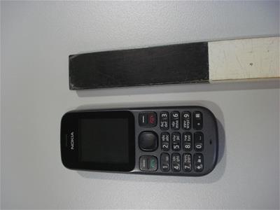 Κινητό τηλέφωνο Nokia 100