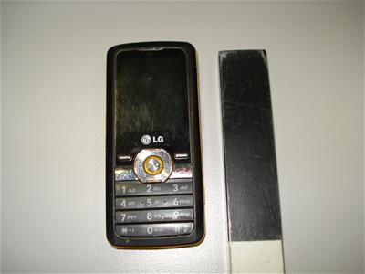 Κινητό τηλέφωνο LG GM205