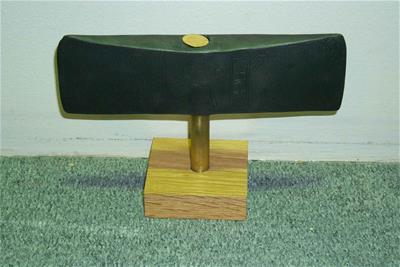 Διπλός Πέλεκυς Με Εγχάρακτες Παραστάσεις Ιερών Συμβόλων