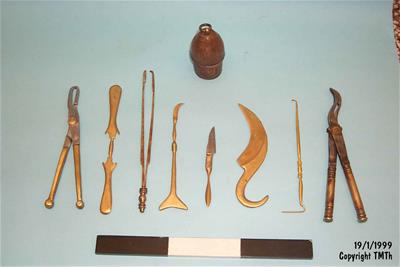 Συλλογή Ανακατασκευασμένων  Ιατρικών Εργαλείων Της Αρχαιότητας