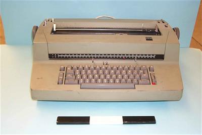 Ηλεκτρική Γραφομηχανή IBM Selectric II